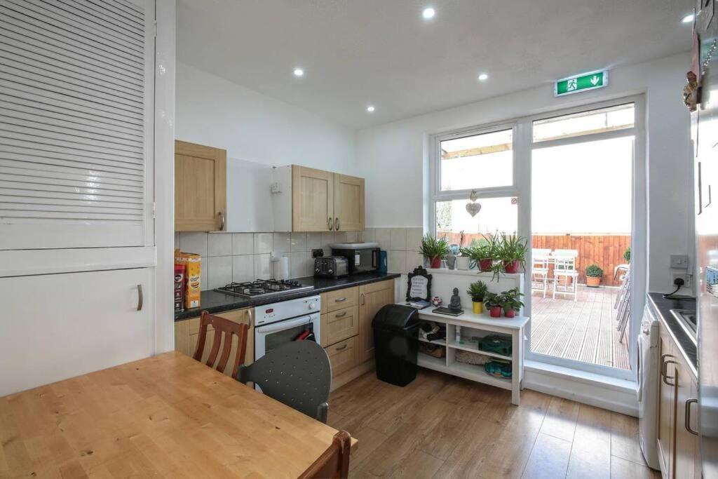 Large Modern Apartment With Garden Sleeps 10 Guests Londres Extérieur photo